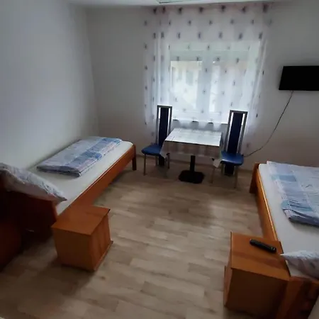 4easy Unterkuenfte אורחן Gorxheimertal